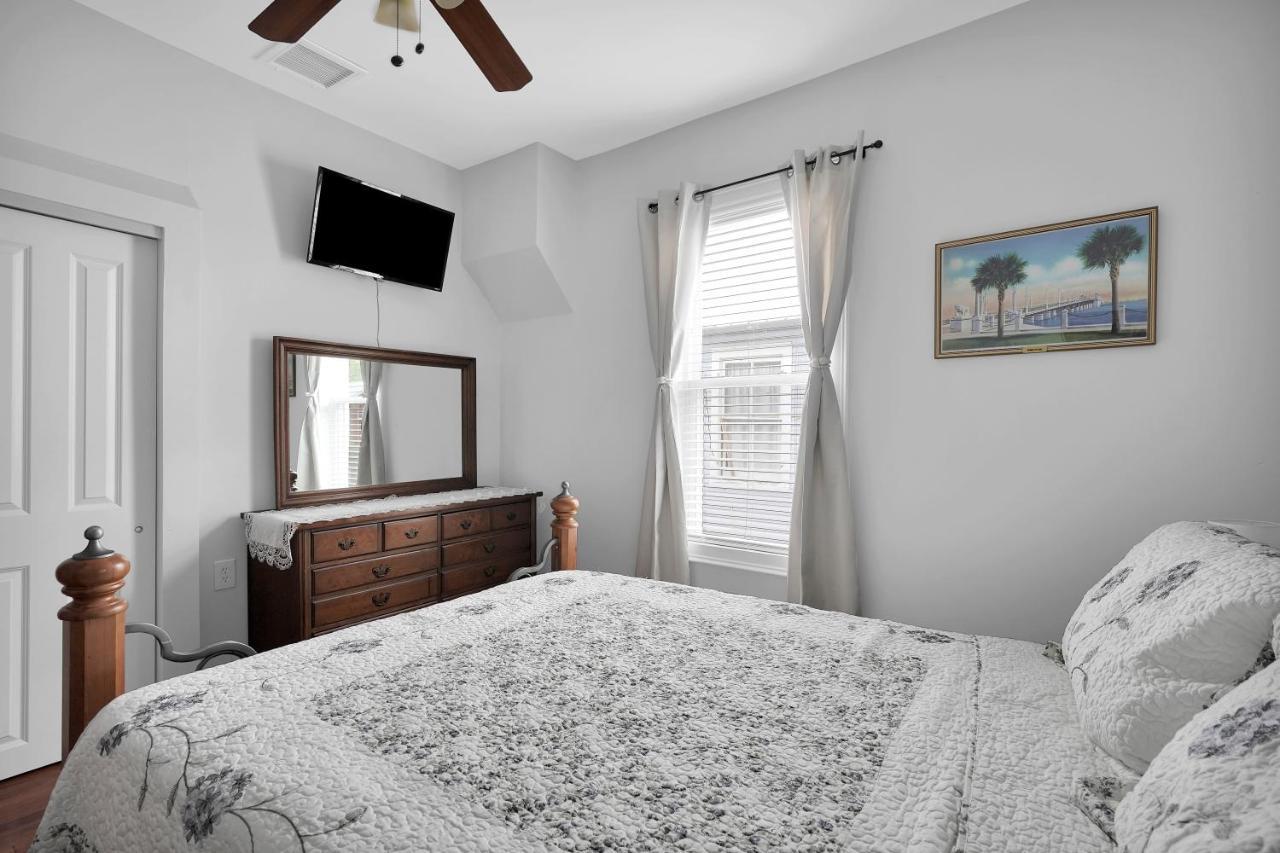 Hot Tub- 80'S Arcade- Pool Table- Historic Downtown- 7 Car Parking Villa St. Augustine Exterior photo
